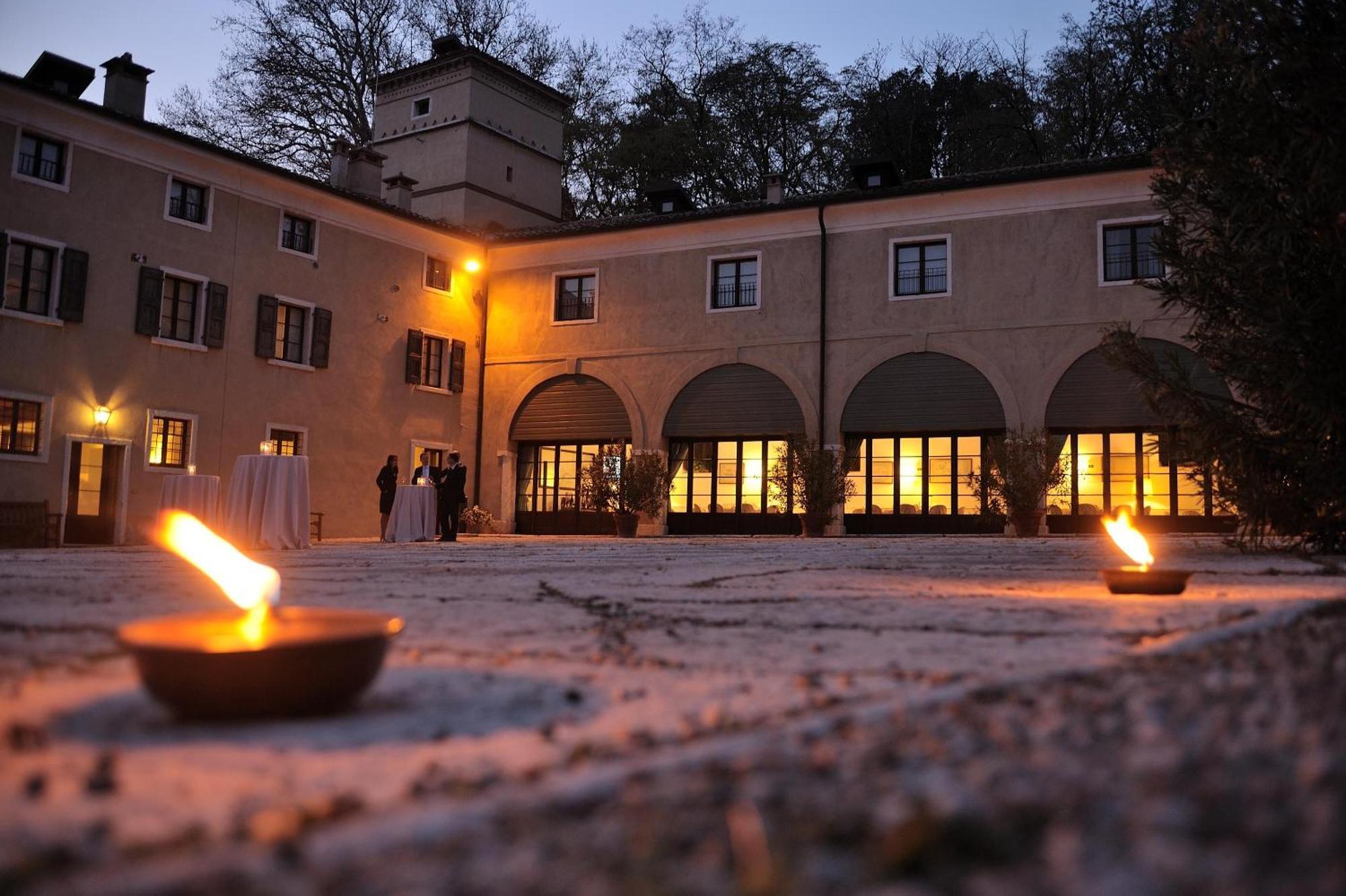 La Foresteria Serego Alighieri SantʼAmbrogio di Valpolicella Exteriör bild